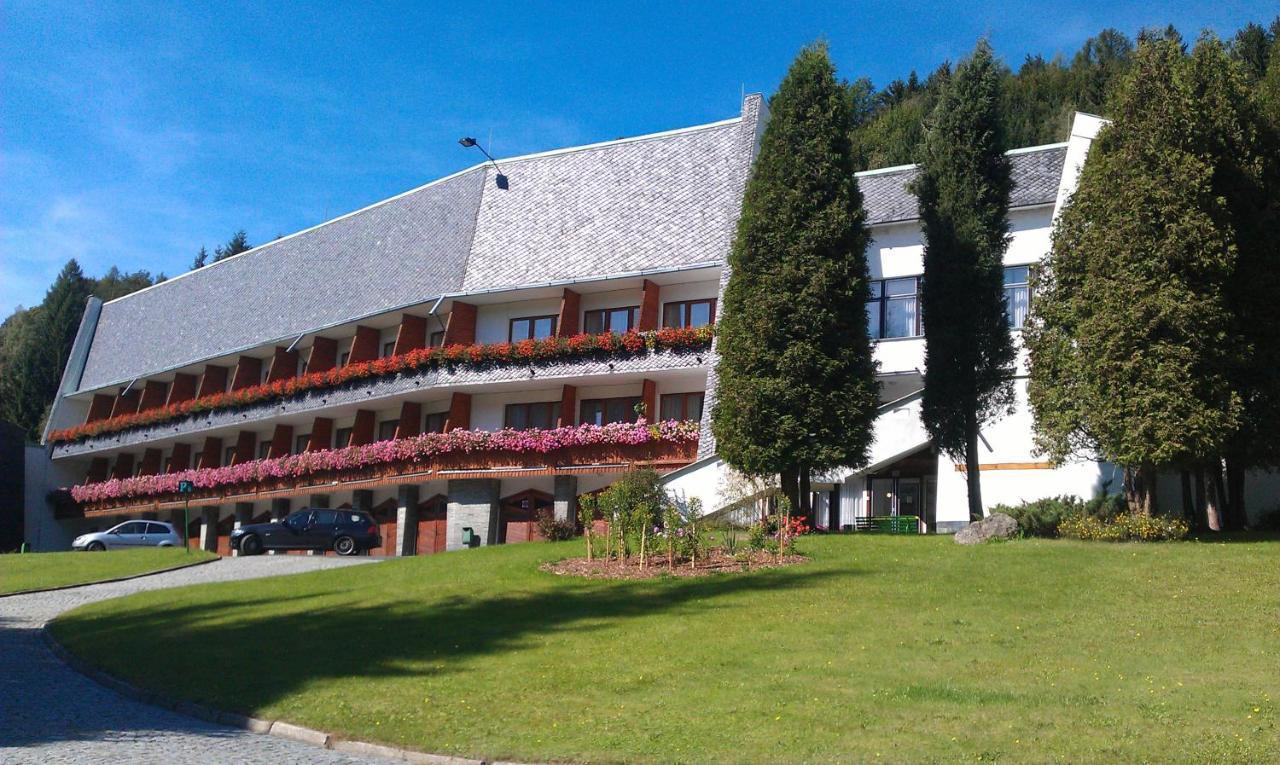 Horsky Hotel Neptun Mala Moravka Exterior photo